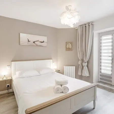 아파트 Tassigny - Appartement/ Terrasse - Port