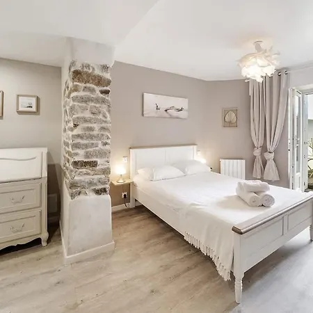 아파트 Tassigny - Appartement/ Terrasse - Port *